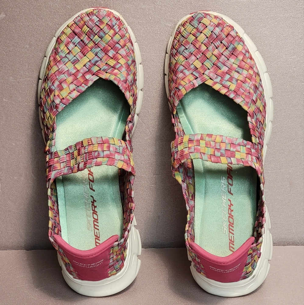 SKECHERS LIGHTWEIGHT WOMENS 6.5 PINK & WHITE TENNIS SHOES